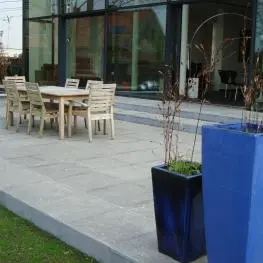 witte steen tuinterras